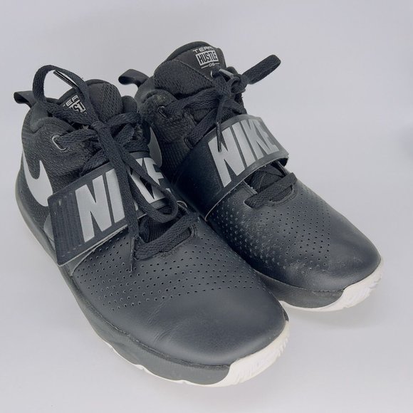 nike team hustle d 8 boys basketball shoes